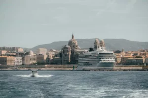 VTC Marseille pour Croisières : Transferts Aéroport, Gare et Terminal Croisières
